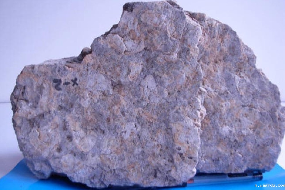 雷蒙磨粉机：磷矿石加工